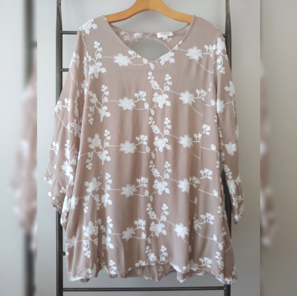 Umgee Embroidered Tunic 3/4 sleeves